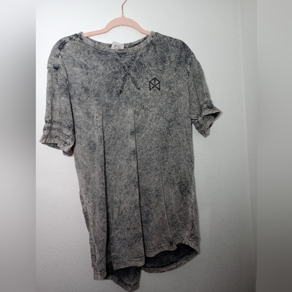 Gray‎ Acid Wash T-Shirt
